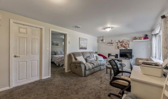 26 Warren Dr, Aberdeen, NJ 07747