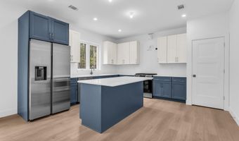 389 Southern Blvd, Bayville, NJ 08721