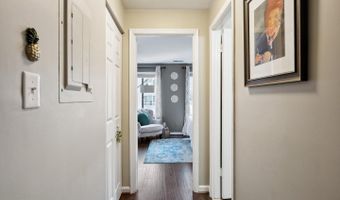 1020 N STAFFORD St 311, Arlington, VA 22201