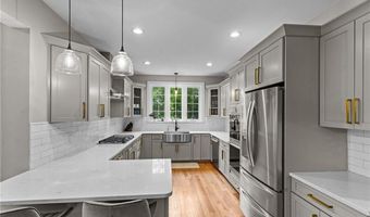 52 Pine Swamp Rd, Cumberland, RI 02864