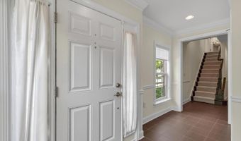 322 N GEORGE MASON Dr, Arlington, VA 22203