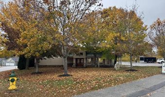 16 Harvest Hill Ln, Auburn, ME 04210