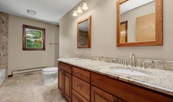 17 Green Hill Rd, Bethany, CT 06524