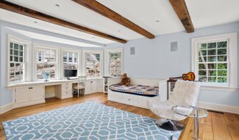 175 Cat Rock Rd, Cos Cob, CT 06807