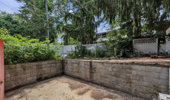 6 Ruthven Pl, Ann Arbor, MI 48104