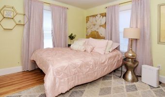 435 Cabot St B, Beverly, MA 01915