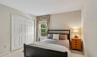 1044 GLENDEVON Dr, Ambler, PA 19002