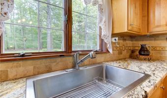85 Plainfield Pike, Foster, RI 02825