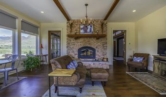 6 Whitney Dr, Cody, WY 82414