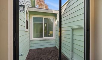 29 Captains Dr, Alameda, CA 94502