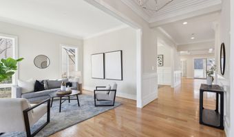 2150 N STAFFORD St, Arlington, VA 22207