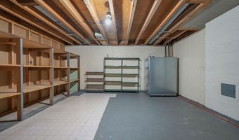 202 CLOVER Dr, Hockessin, DE 19707
