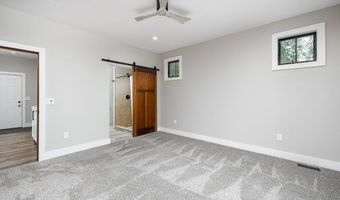 6172 Hellner Rd, Ann Arbor, MI 48105