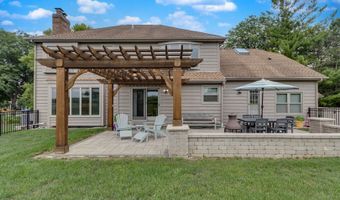420 Fairway View Dr, Algonquin, IL 60102