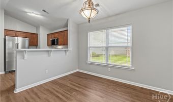 6 Spring Lake Cir, Savannah, GA 31407