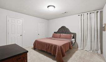 5056 Red Fox Trl, Bauxite, AR 72011