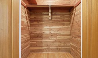1424 S Main St, Aberdeen, SD 57401