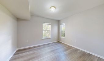 2767 S Knightsbridge Cir, Ann Arbor, MI 48105