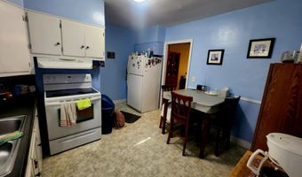 201 E 1st Ave, Arthur, IA 51431