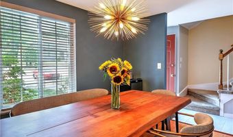 28 Marigold Cir, North Providence, RI 02904