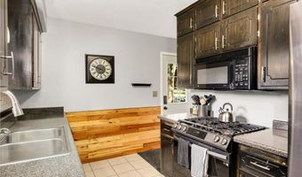 818 Madison St, Anoka, MN 55303