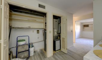 84 Founders Vlg 84, Clinton, CT 06413