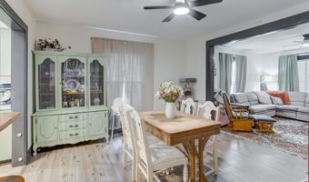 222 N 1st St, Arkansas City, KS 67005