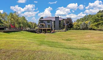 9820 Snow Pointe Dr SE, Alto, MI 49302