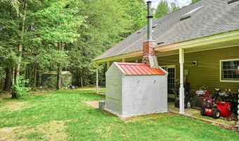 42 Lee Dr, Albion, ME 04910