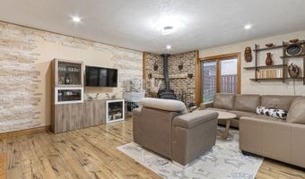 1145 S Chestnut Ave, Arlington Heights, IL 60005
