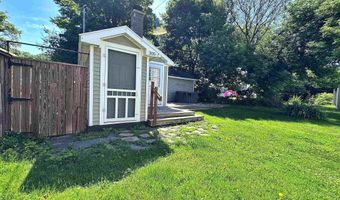 305 Grove St, Bennington, VT 05201
