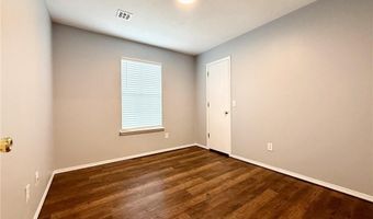 3102 12th St, Bentonville, AR 72712