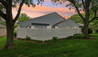 838 Lynnhaven Ln, Akron, OH 44313