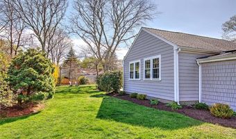 25 Belton Dr, Barrington, RI 02806