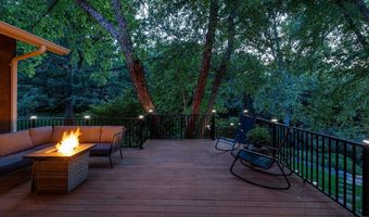 33943 Mill Creek Dr, Adel, IA 50003