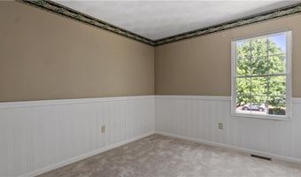 66 Hunters Crossing Dr, Coventry, RI 02816
