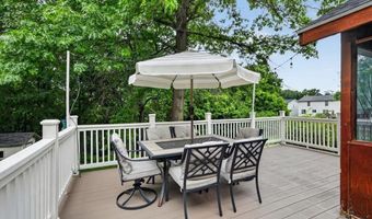 1457 Greenfield Crossing Ct, Ballwin, MO 63021