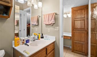 3211 Cardinal Creek Cir A & B, Bentonville, AR 72712