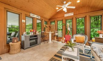52 Meadow Ln, Belmont, NH 03220