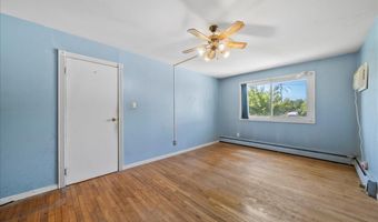 200 Merrick Rd Q, Amityville, NY 11701