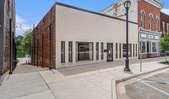 213 Hubbard St, Allegan, MI 49010