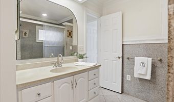 6205 EVERGLADES Dr, Alexandria, VA 22312