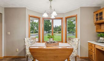 2539 W SUNNYVIEW Cir, Appleton, WI 54914