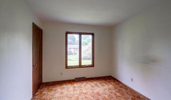 1702 Rae Ln, Madison, WI 53711