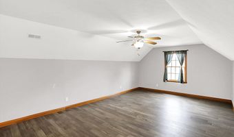 6686 Woodcrest Dr, Avon, IN 46123