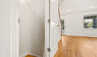329 18TH Pl NE, Washington, DC 20002