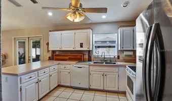 130 EVERGREEN Dr, Auburndale, FL 33823