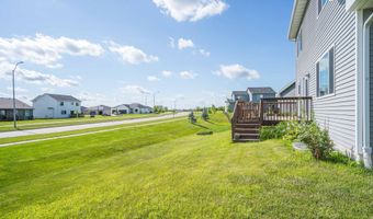 3522 NE Winding Trail Dr, Ankeny, IA 50021