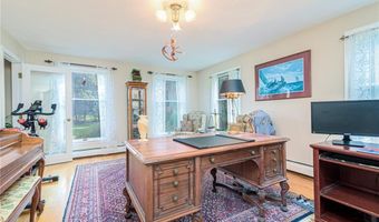 75 Hamilton Allenton Rd, North Kingstown, RI 02852