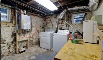 26 Oakland Ave, Cranston, RI 02910